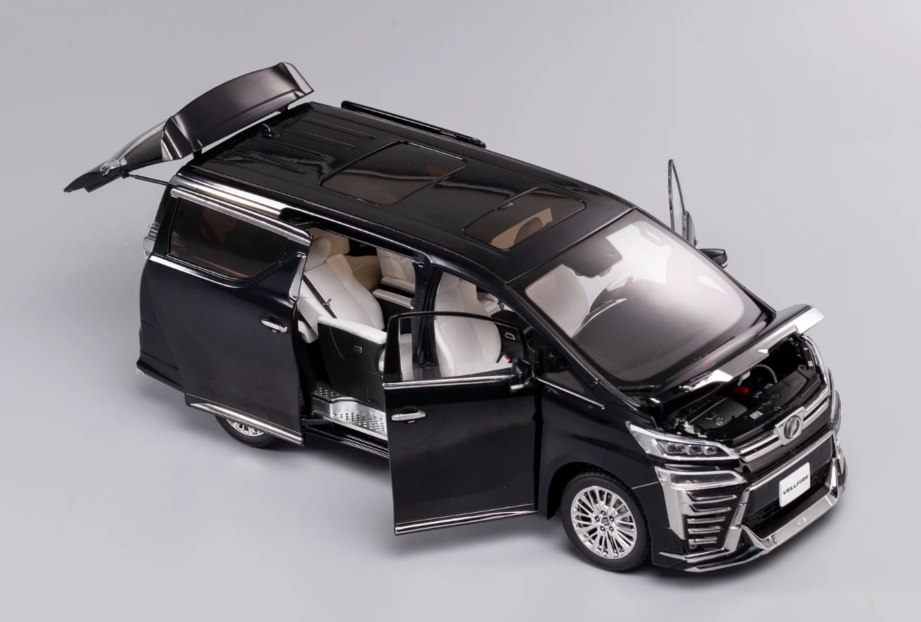 Kengfai 1:18 Toyota Veilfire (LHD/RHD) - Black