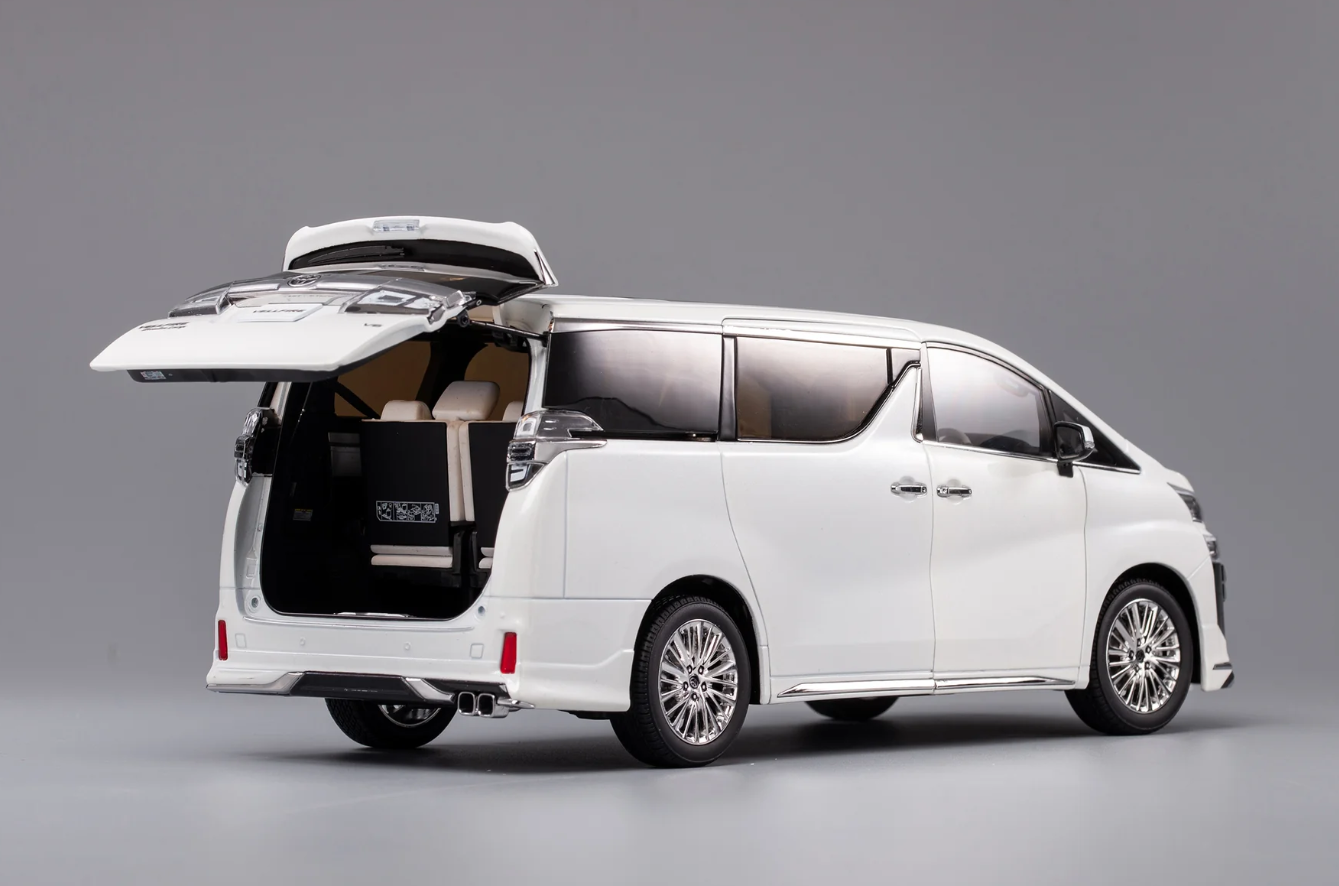 Kengfai 1:18 Toyota Veilfire (LHD/RHD) - White
