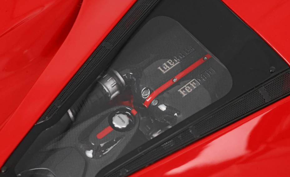BBR 1:18 Ferrari Laferrari (Rosso Corsa - Rosso Corsa Roof)