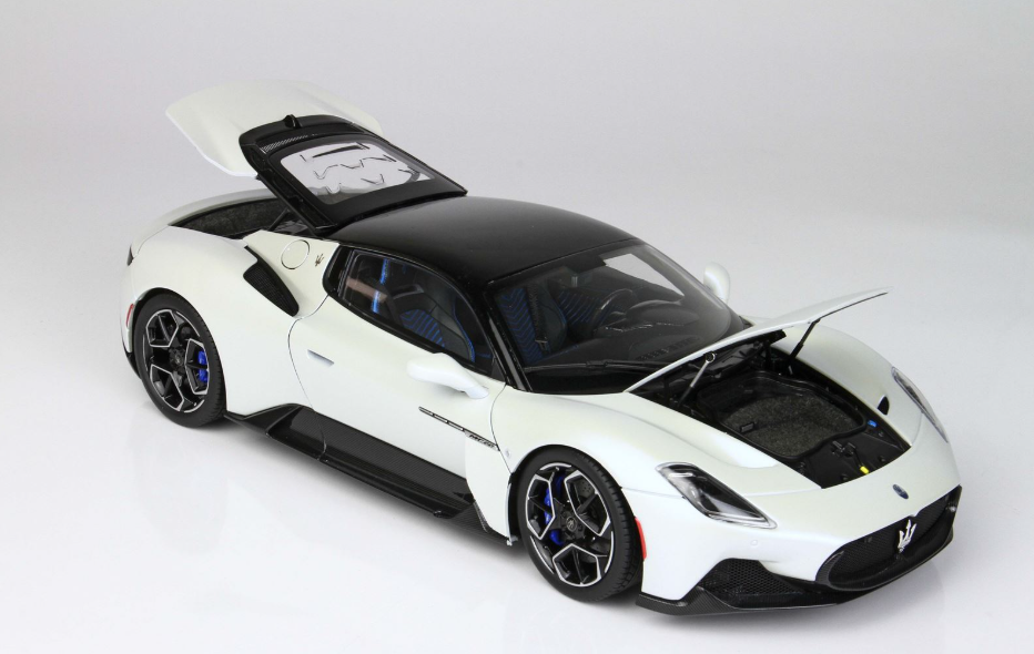 BBR 1:18 Maserati MC20 'OPEN/CLOSE' White Audace black roof