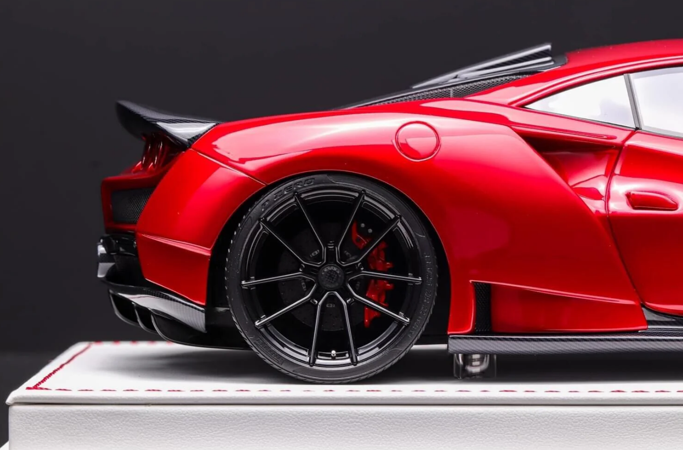 Davis & Giovanni 1:18 Ferrari F8 Tributo Novitec N-Largo (Rosso F1)