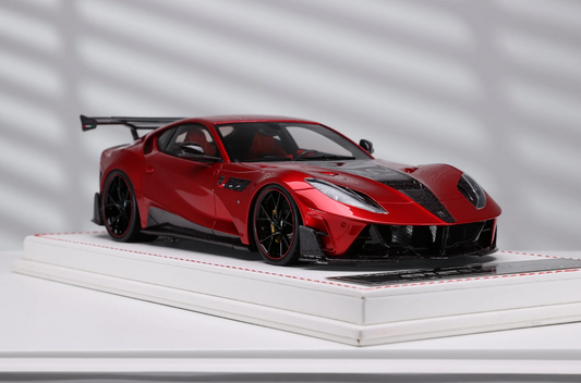 Davis & Giovanni 1:18 Ferrari 812 Mansory Stallone (Rosso F1)