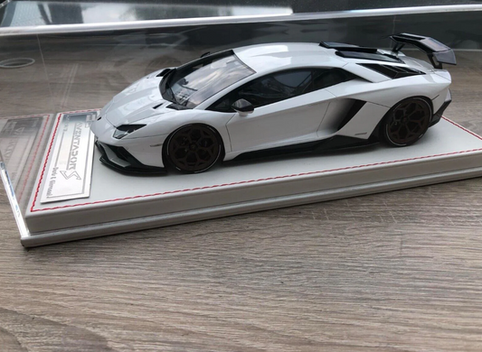 Davis & Giovanni 1:18 Lamborghini Aventador S Novitec Torado (White)