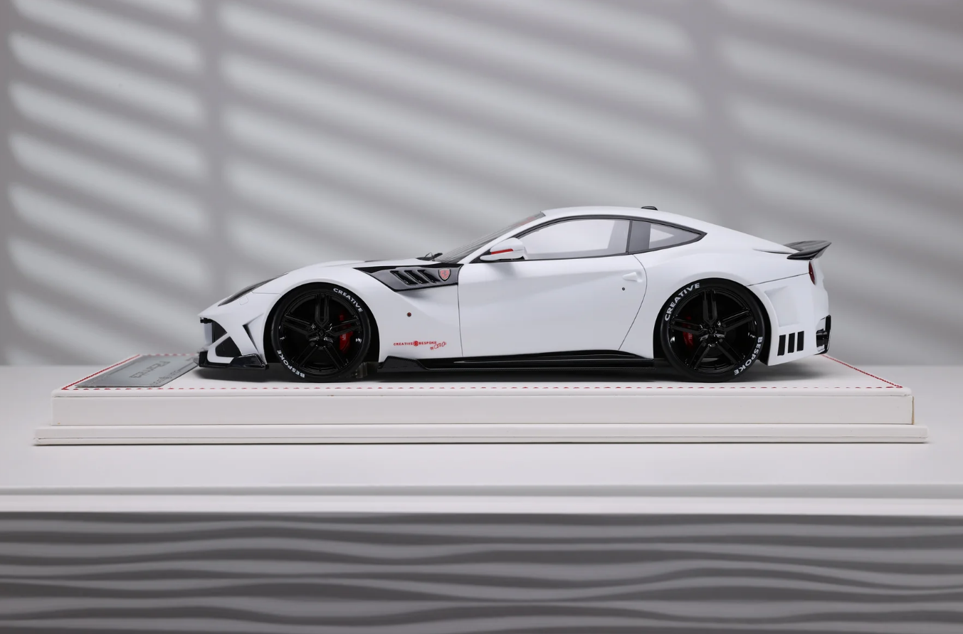 Davis & Giovanni 1:18 Ferrari F12 Berlinetta SVR (Pearl White)