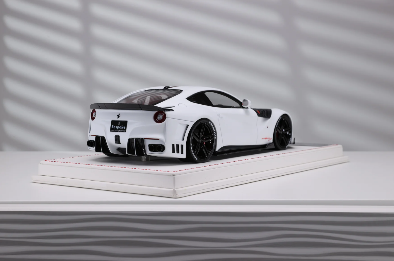 Davis & Giovanni 1:18 Ferrari F12 Berlinetta SVR (Pearl White)