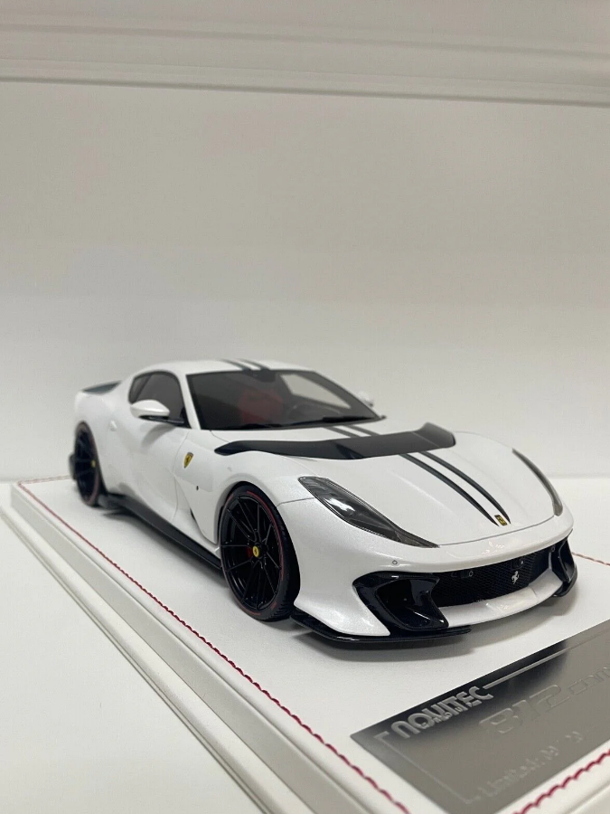 Davis & Giovanni 1:18 Ferrari 812 Competizione Novitec Rosso (White)