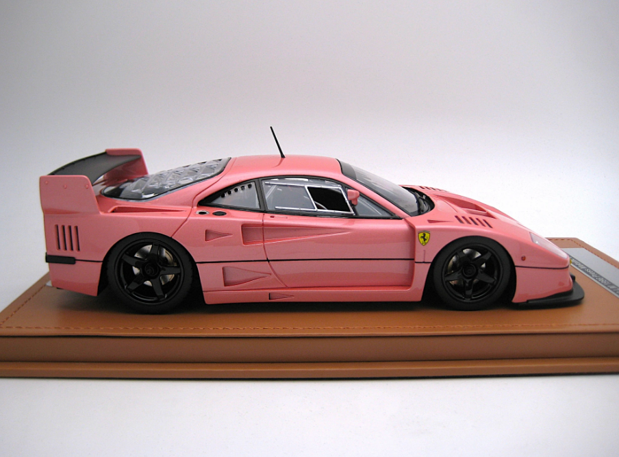 Tecnomodel 1:18 Ferrari F40 LM 1996 Press Version (Metallic Pink)