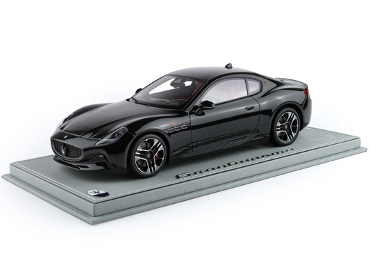 BBR Models 1:18 Maserati Granturismo Folgore 2023 (NERO ASSOLUTO)