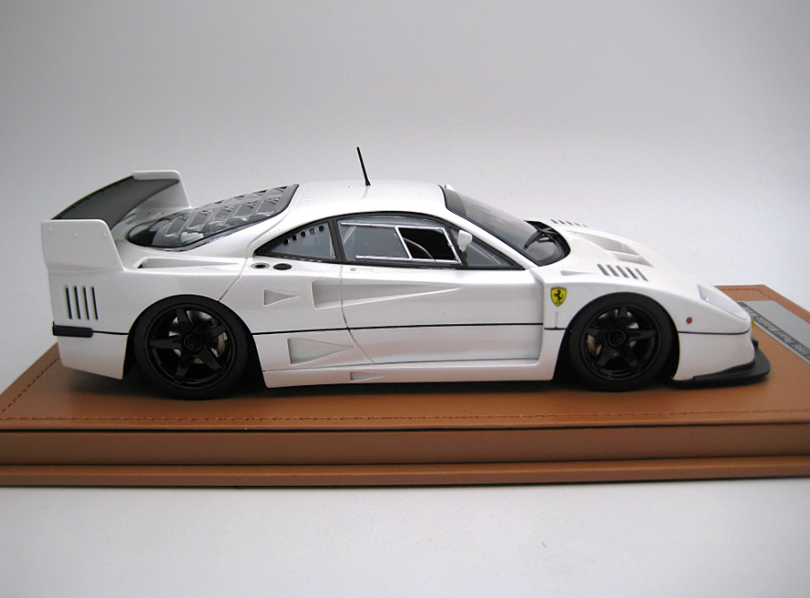 Tecnomodel 1:18 Ferrari F40 LM Press Version (White)