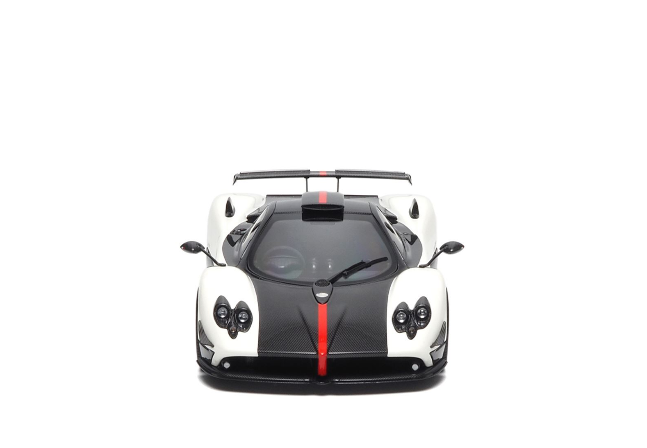 BBR 1:18 Pagani Zonda Cinque Coupe 'Bianco Benny RHD'