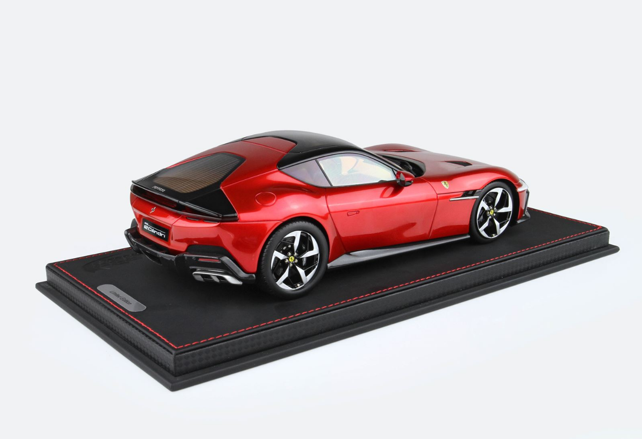 BBR 1:18 Ferrari 12Cilindri (Panoramic roof) - Rosso Fuoco