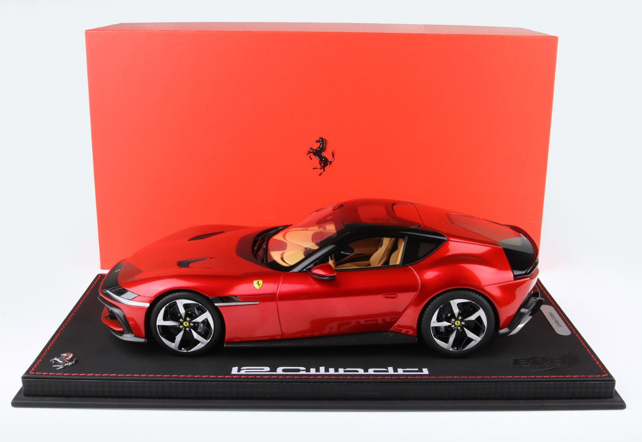 BBR 1:18 Ferrari 12Cilindri (Panoramic roof) - Rosso Fuoco