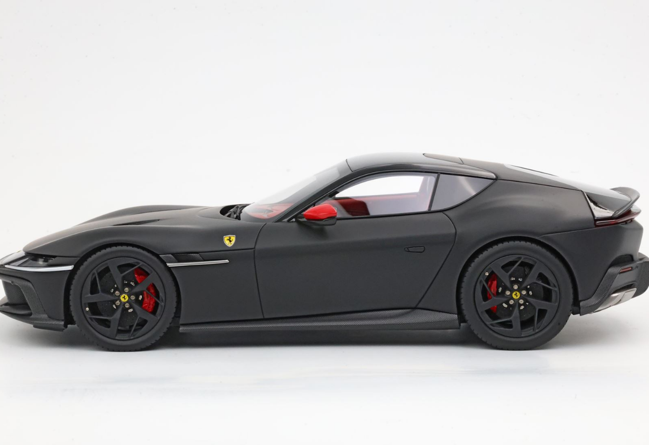 BBR 1:18 Ferrari 12Cilindri (Panoramic roof) - Matt Black