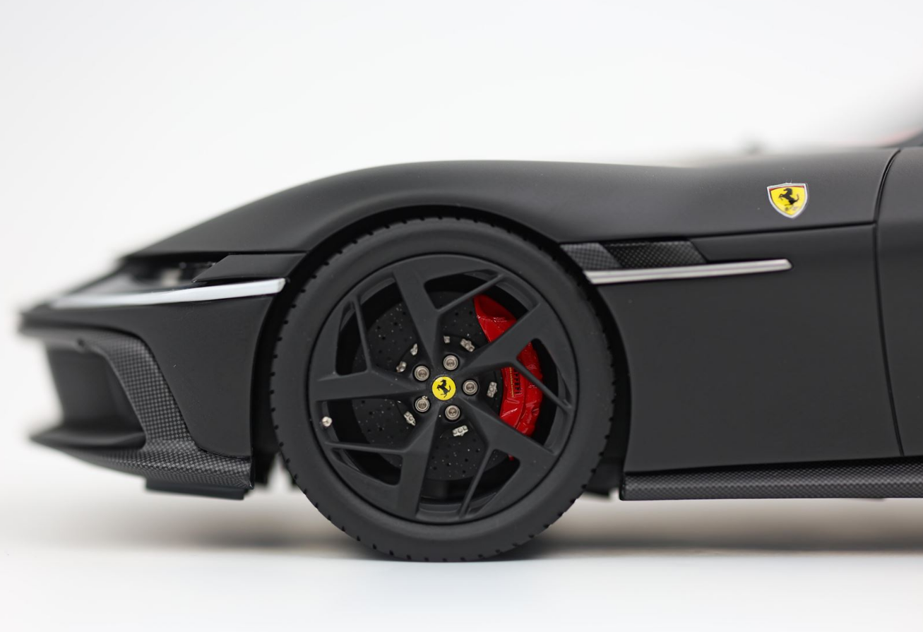 BBR 1:18 Ferrari 12Cilindri (Panoramic roof) - Matt Black