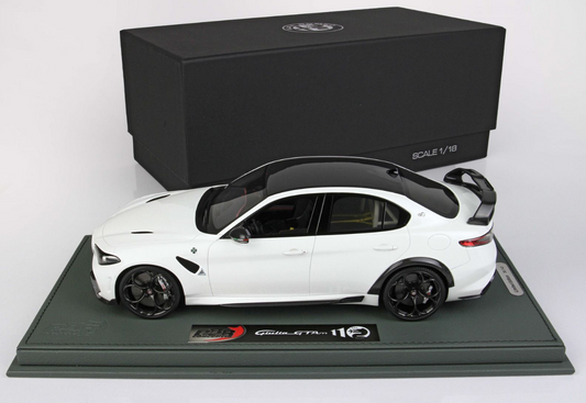 BBR 1:18 Alfa Romeo Giulia GTAM Bianco Trofeo
