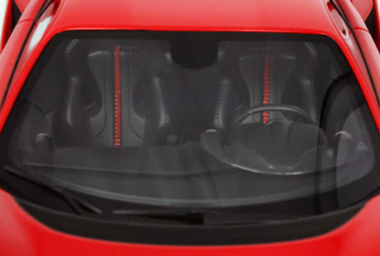 BBR 1:18 Ferrari F8 Tributo (Rosso Corsa 322)