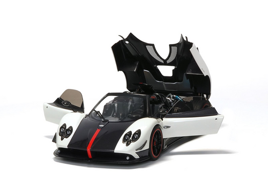 BBR 1:18 Pagani Zonda Cinque Roadster (Bianco Benny)
