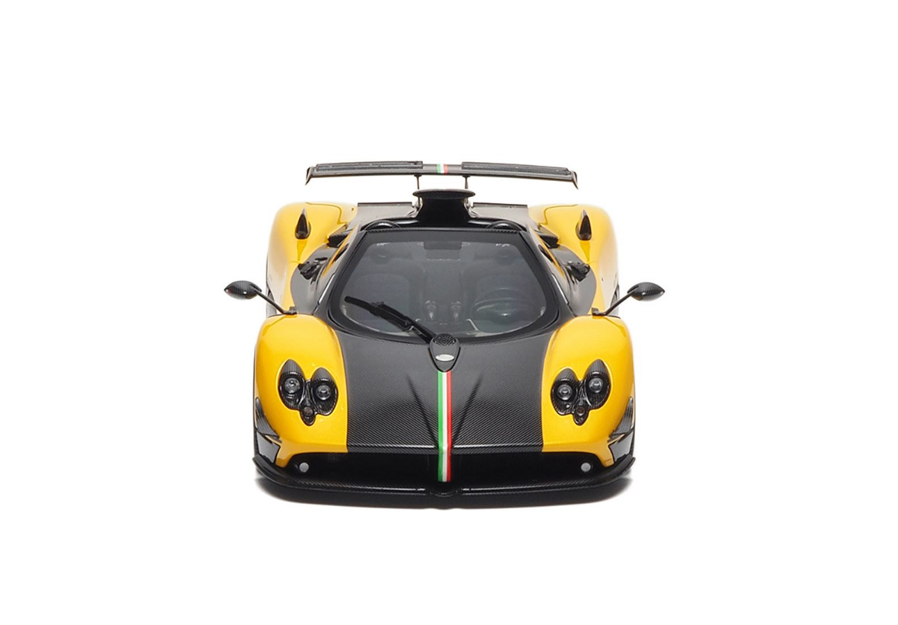 BBR 1:18 Pagani Zonda Cinque (Giallo Ginevra)