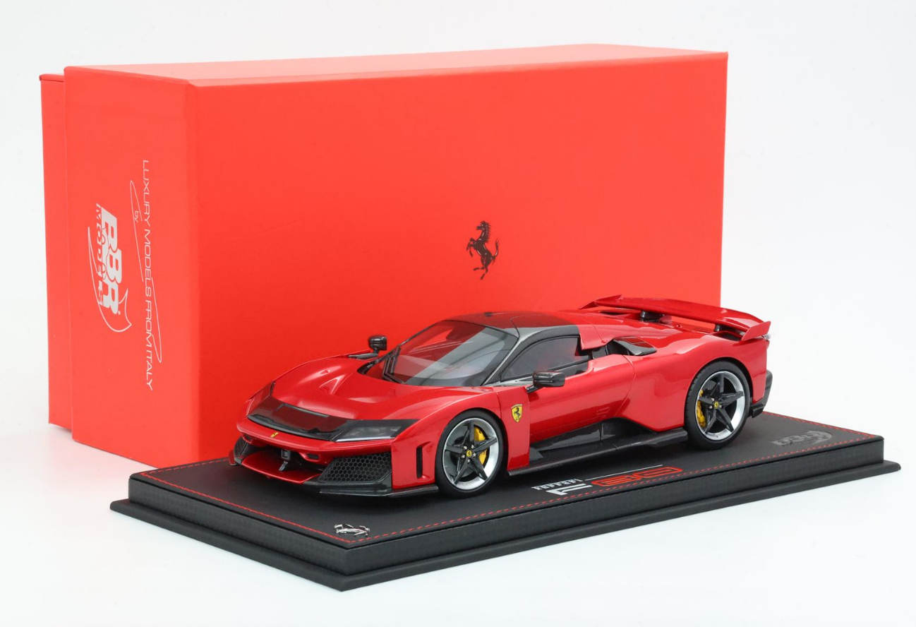 BBR 1:18 Ferrari F80 (Carbon Options) Rosso Supercar - bicolor wheels silver and carbon
