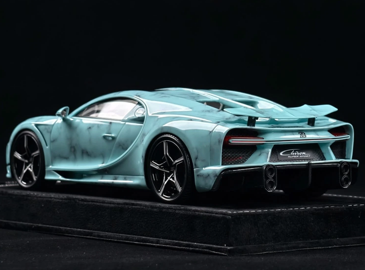 Henson & Heaven 1:18 Bugatti Chiron Super Sport (Tiffany Griotte)