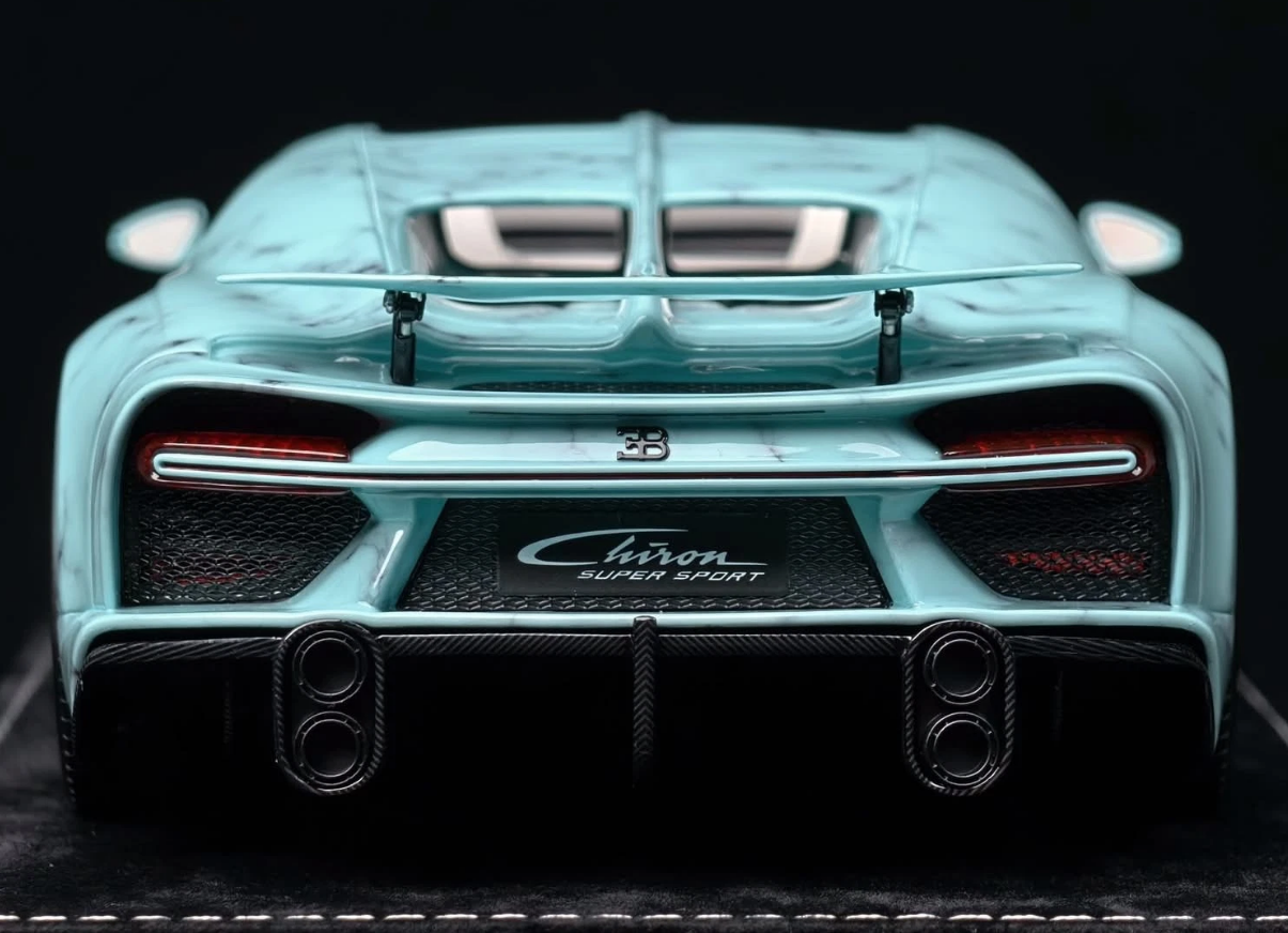 Henson & Heaven 1:18 Bugatti Chiron Super Sport (Tiffany Griotte)