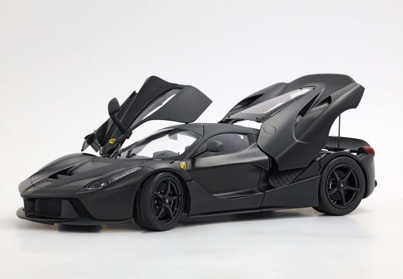 BBR 1:18 Ferrari Laferrari (Matt Black)