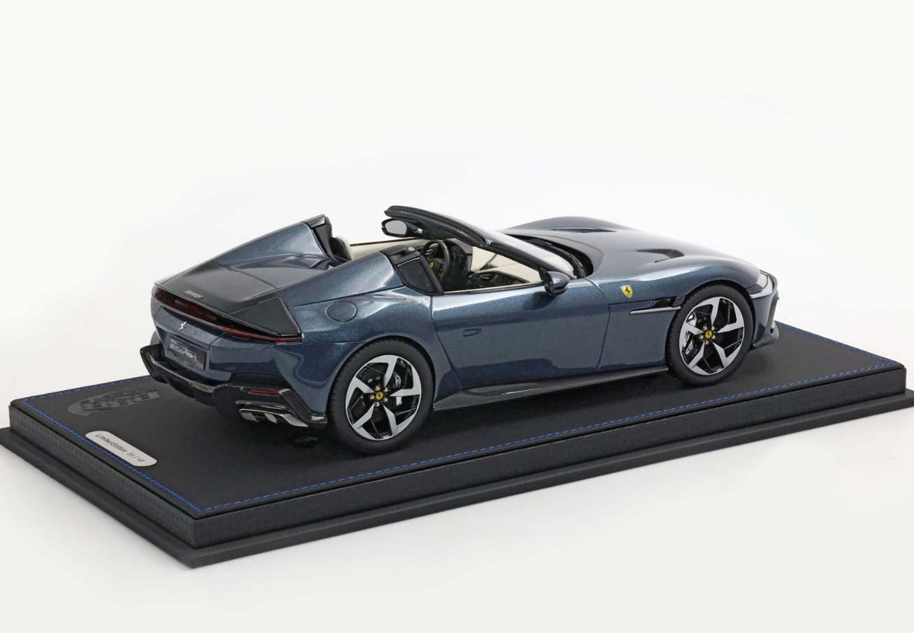 BBR 1:18 Ferrari 12Cilindri Spider (Roma Blue)