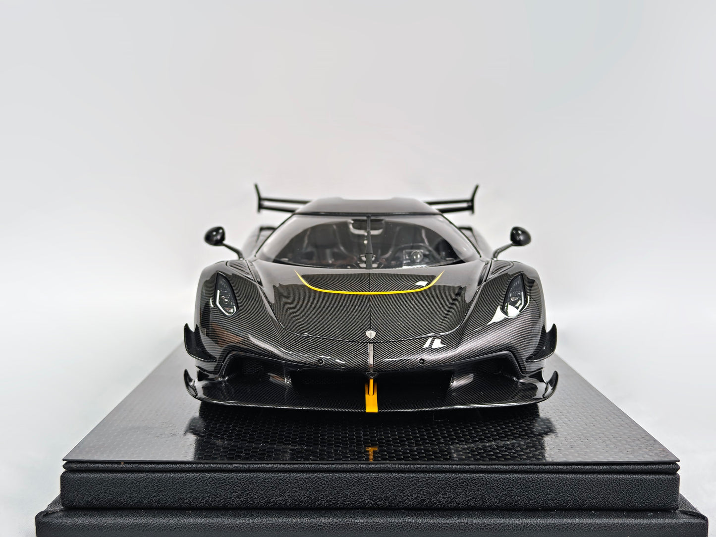 Frontiart 1:18 Koenigsegg Jesko (Clear Carbon Fiber)