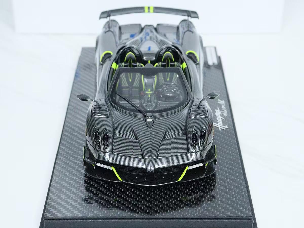 AustraLux Model 1:18 Pagani Huayra BC Roadster (Carbon Fiber/Green)
