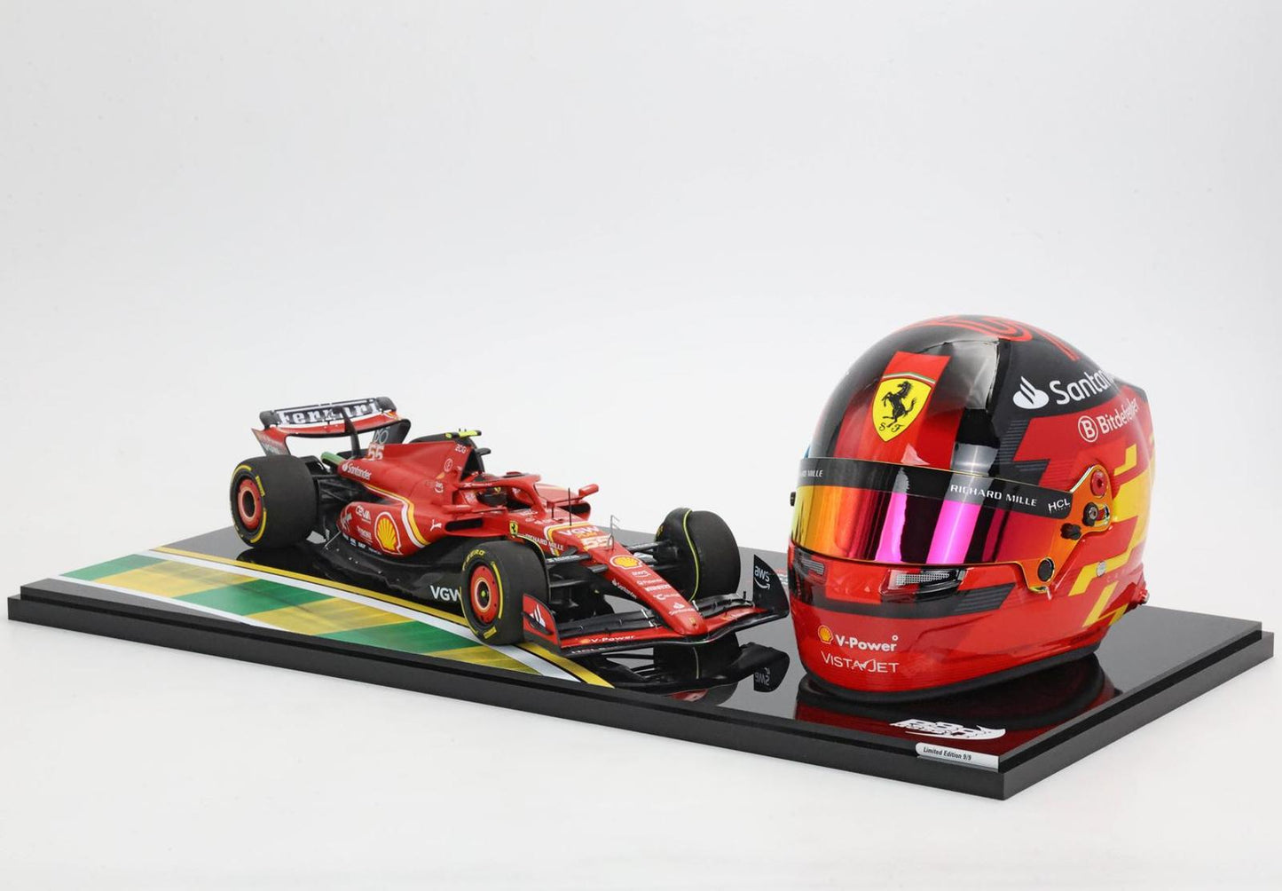 BBR 1:18 Ferrari SF24 Australian GP 2024 - Sainz (DIECAST MODEL AND HELMET)