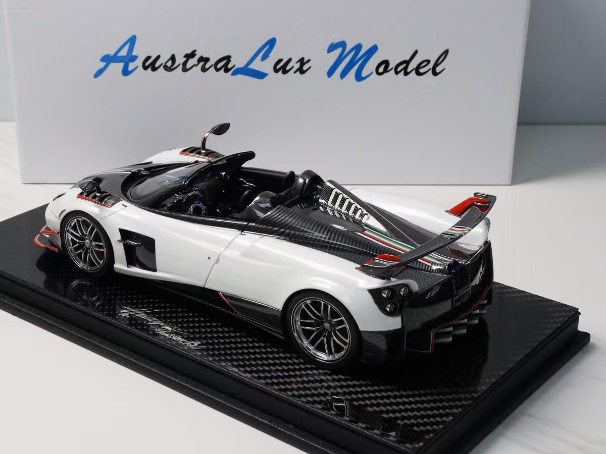 AustraLux Model 1:18 Pagani Huayra BC Roadster (White w/ Tricolore Stripe)