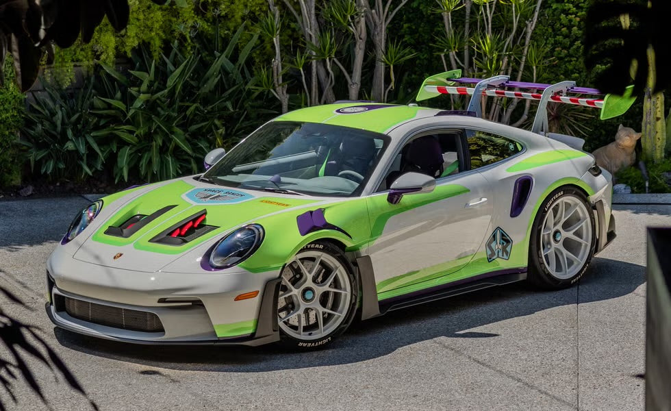Registry: Henson & Heaven 1:18 Porsche 992 GT3 RS 'Disney Toy Story: Buzz Lightyear'