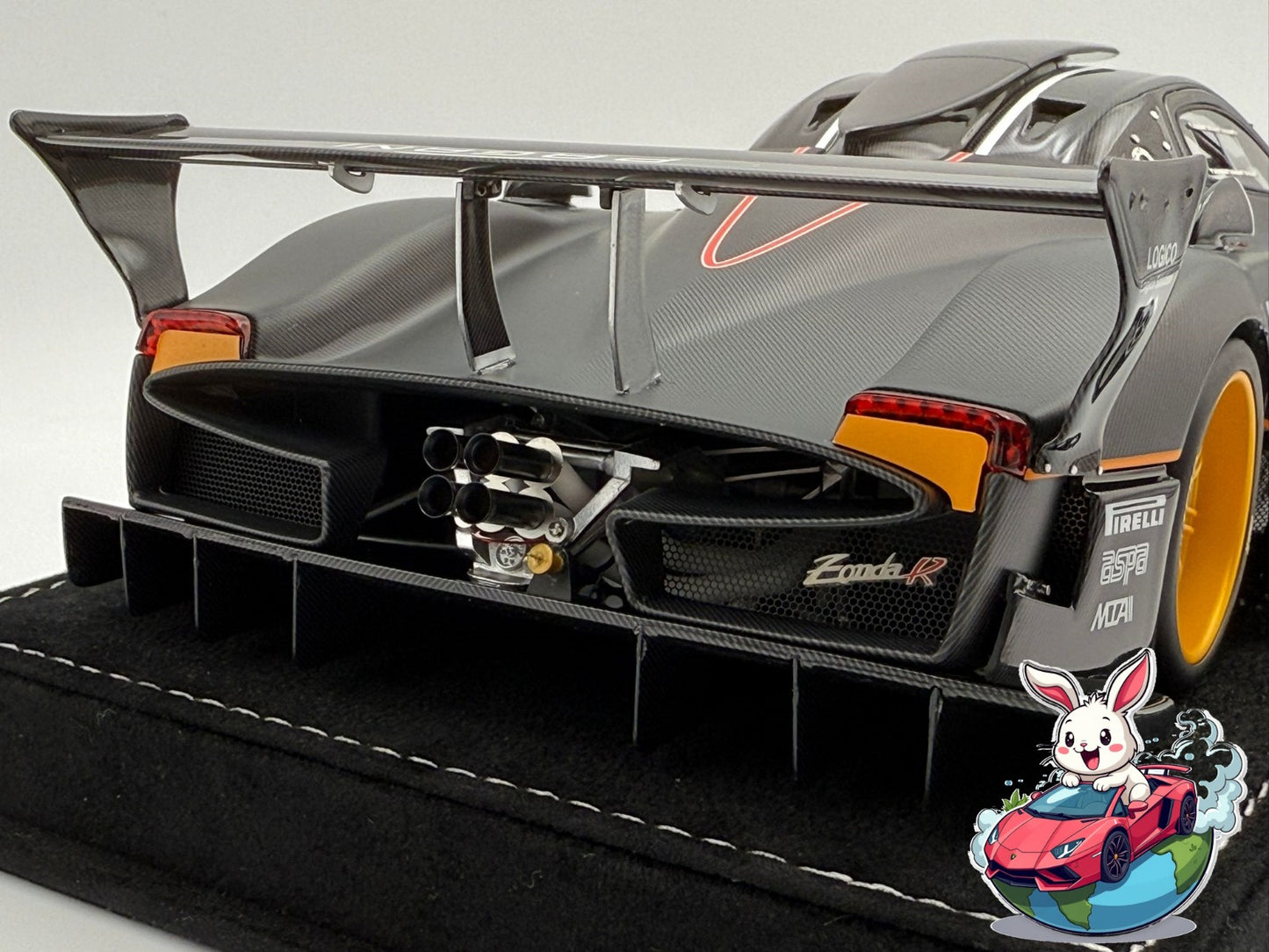 Henson & Heaven 1:18 Pagani Zonda R 'Nurburgring Record'