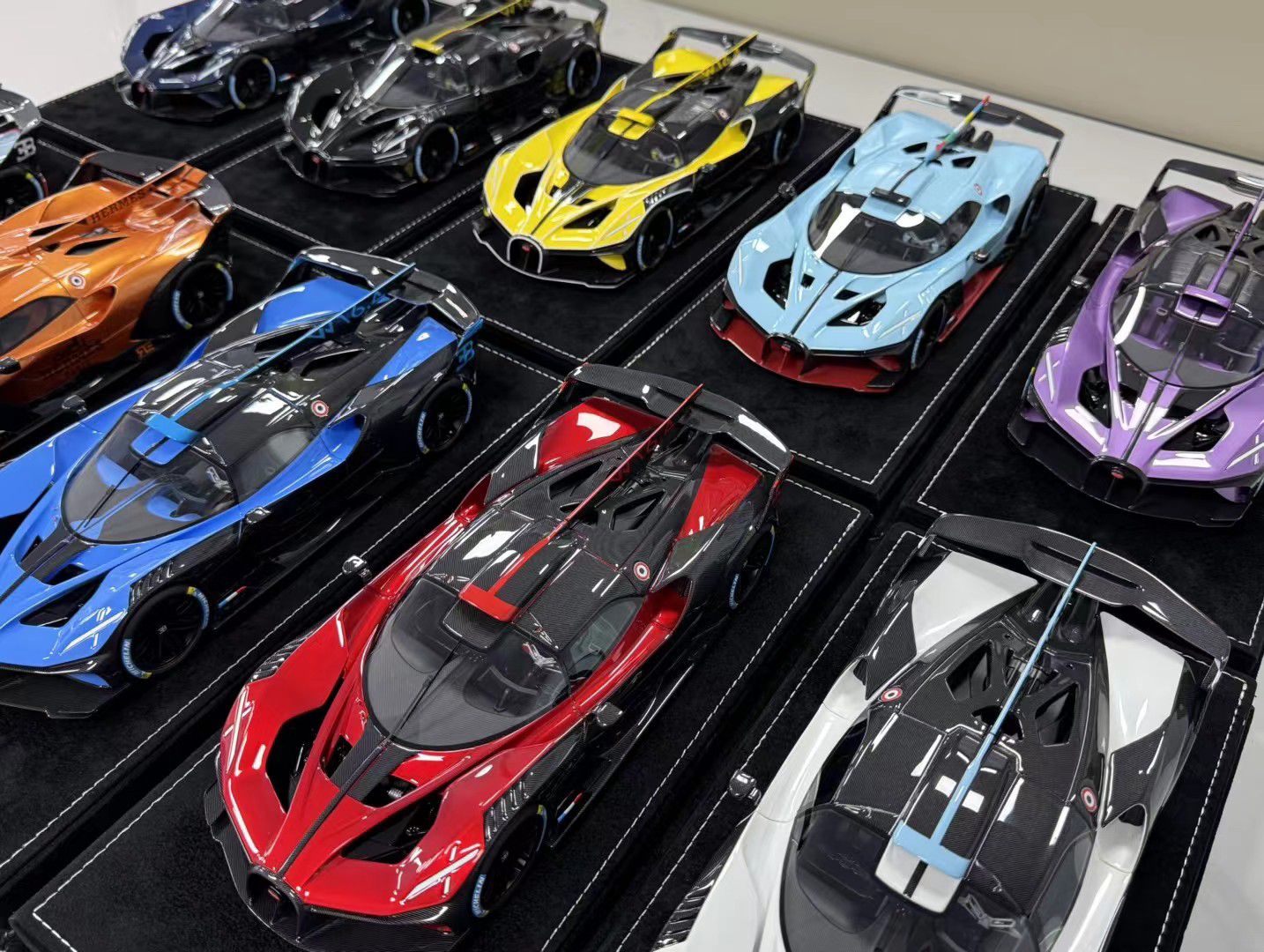PREORDER Henson & Heaven 1:18 Bugatti Bolide