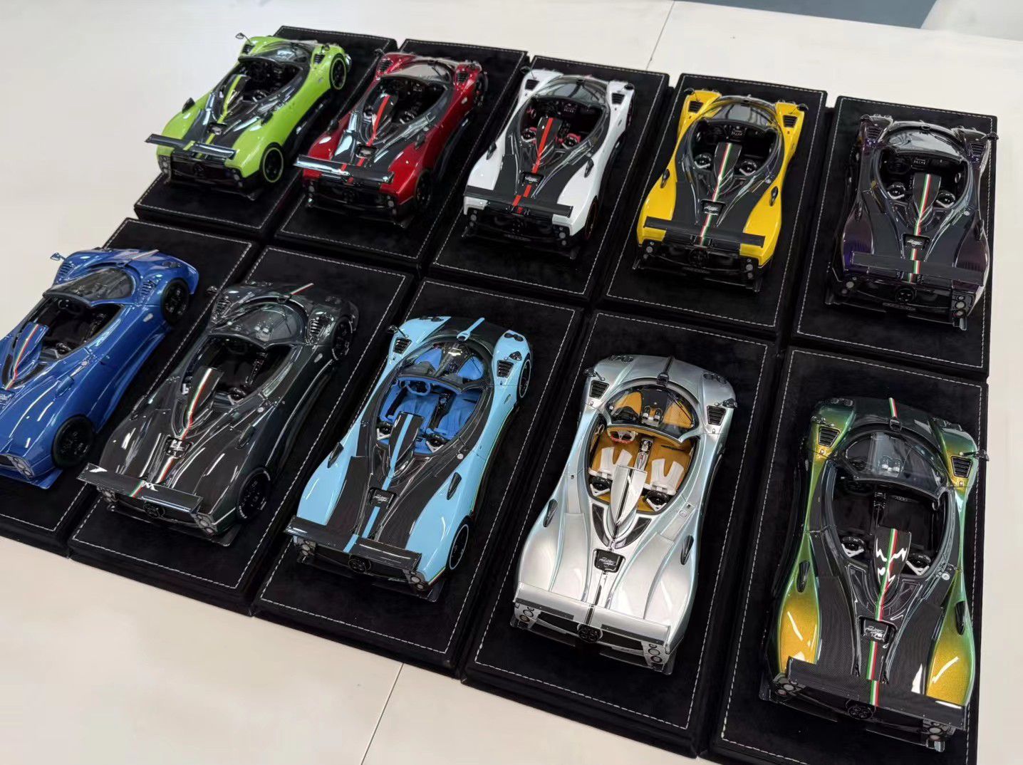 PREORDER Henson & Heaven 1:18 Pagani Zonda Cinque