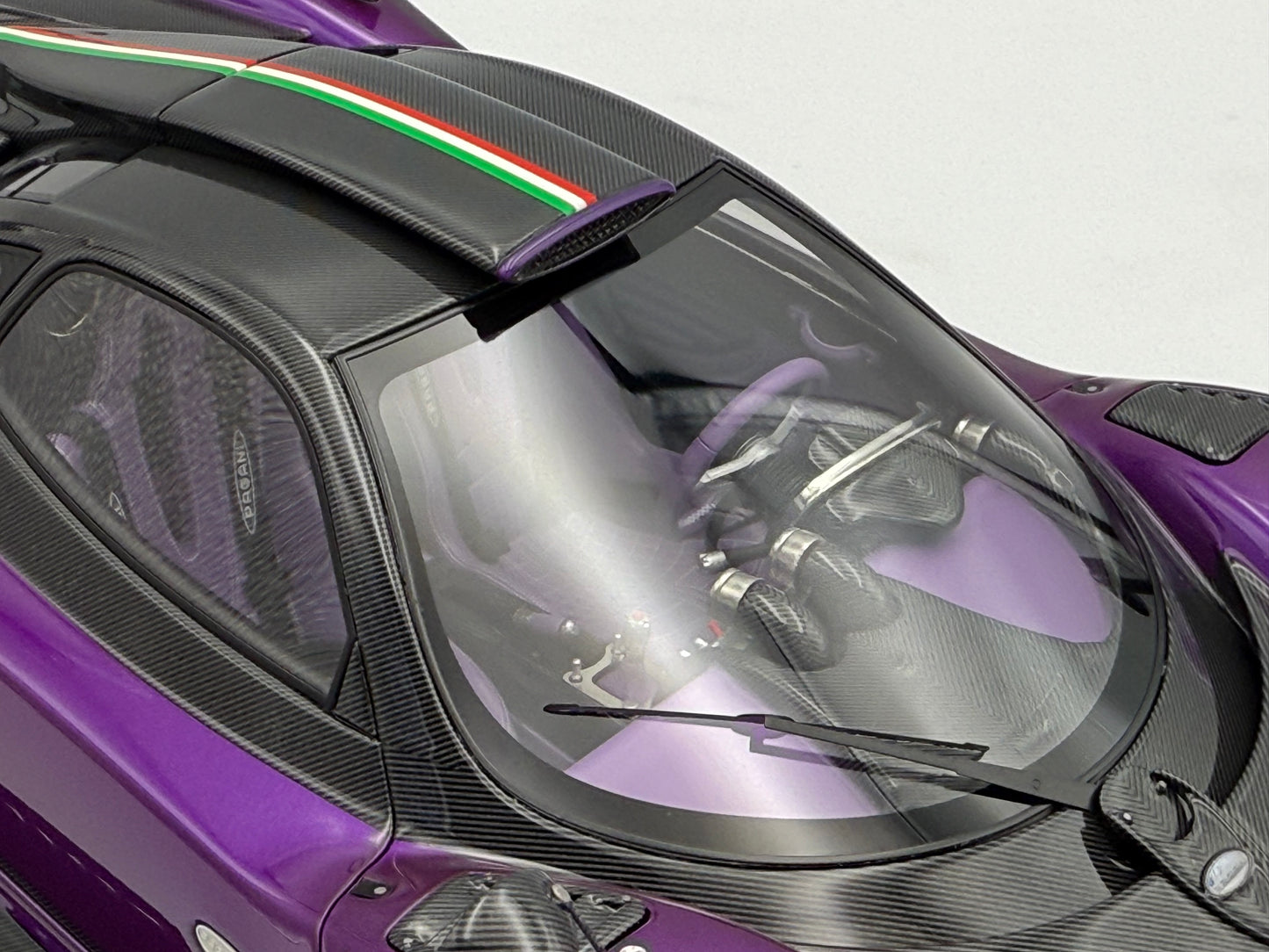 Henson & Heaven 1:18 Pagani Zonda 760 Viola