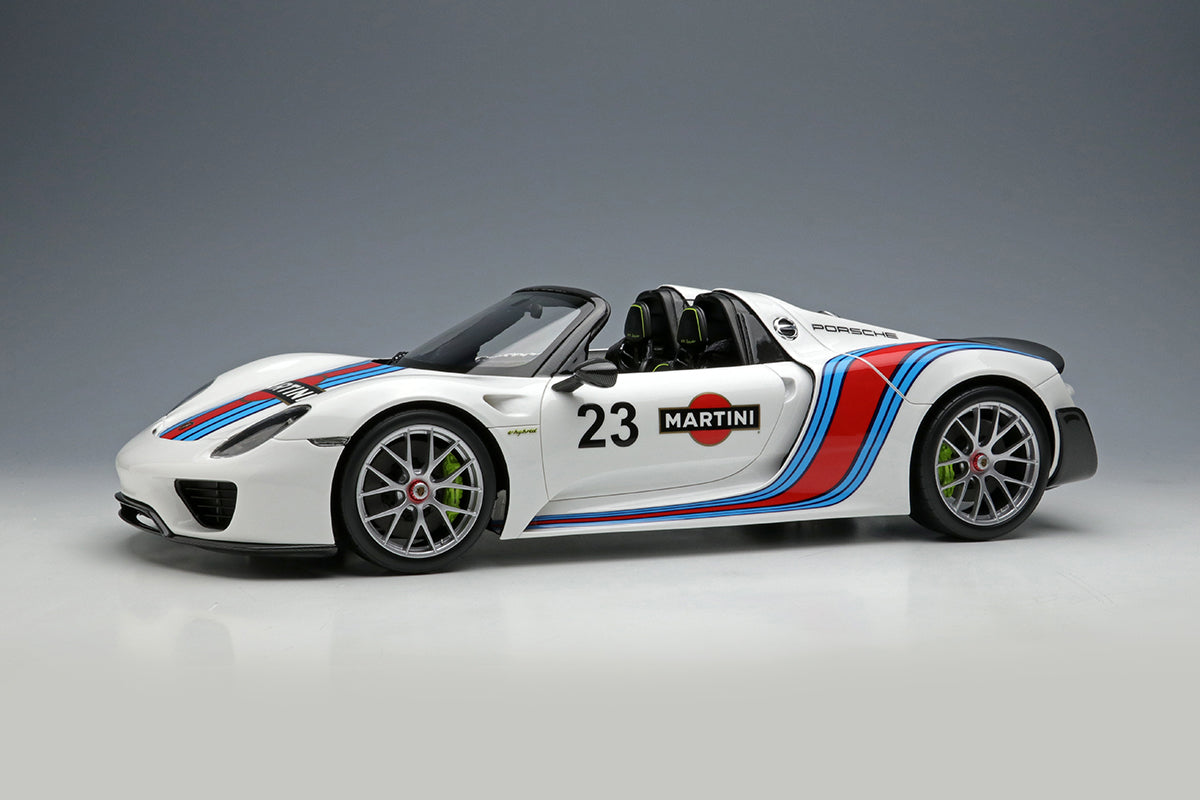 Makeup Co Ltd. 1:18 Porsche 918 Spyder Weissach Package 2011 (Martini stripe)
