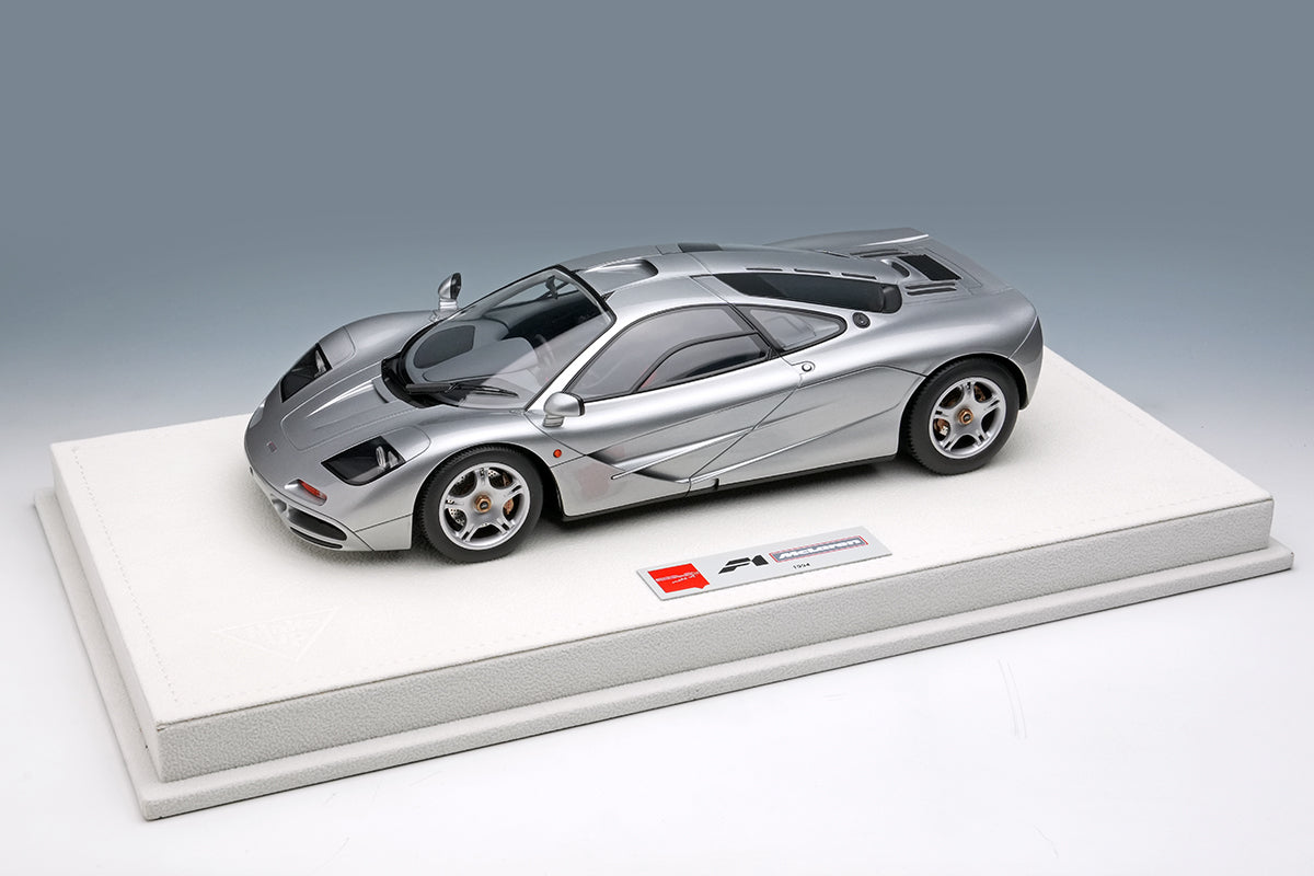 Makeup Co Ltd. 1:18 McLaren F1 Road car 1994 (Silver)
