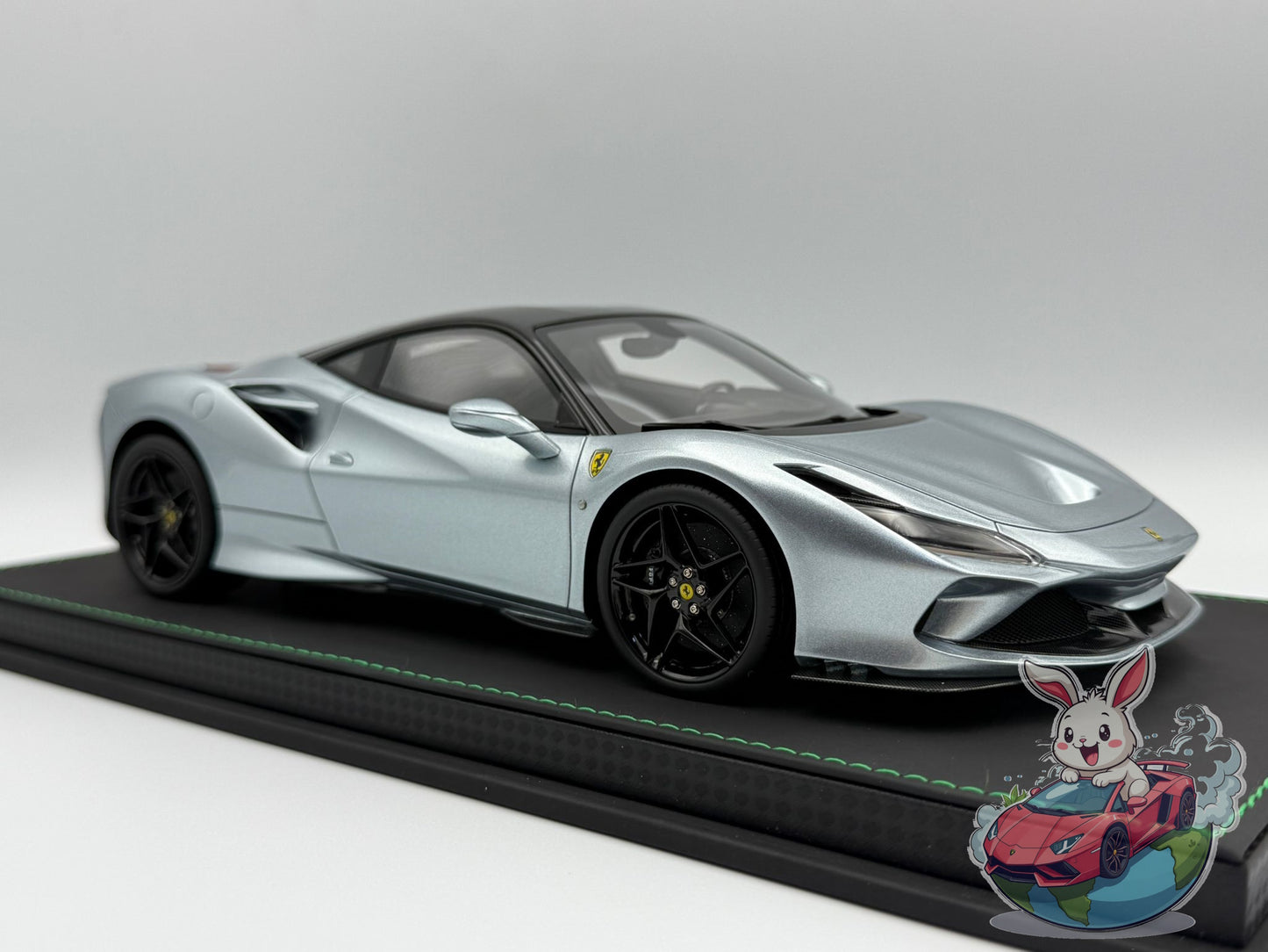 BBR 1:18 Ferrari F8 Tributo (Grigio Titanio/Grigio Medio Roof)