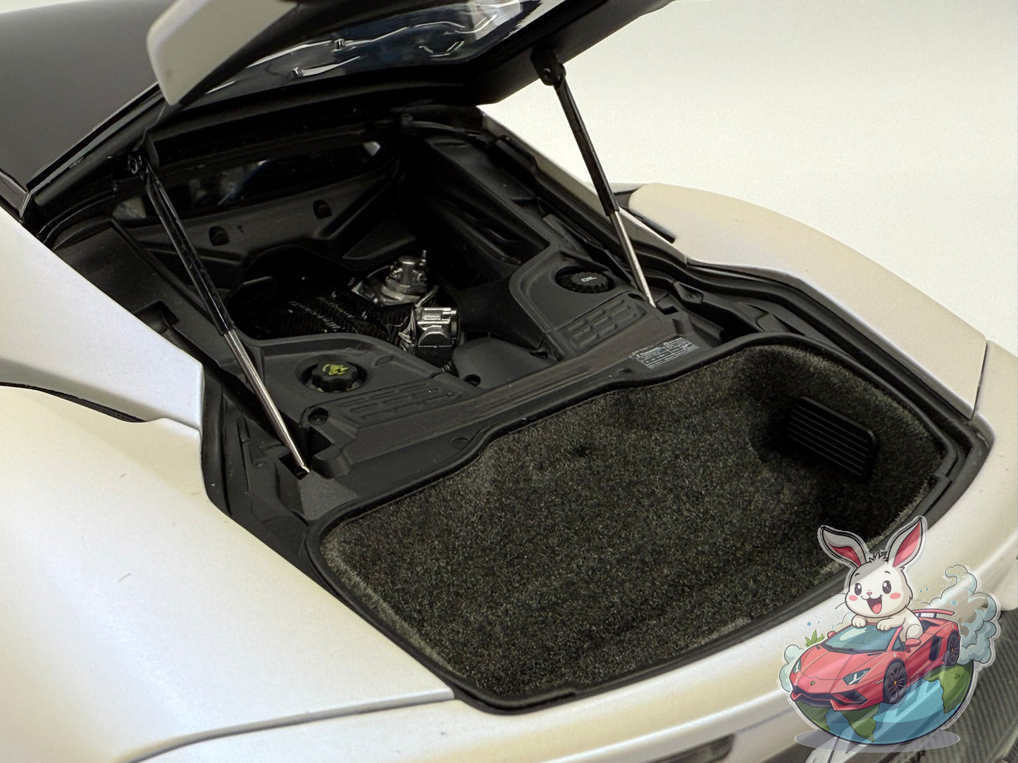 BBR 1:18 Maserati MC20 'OPEN/CLOSE' White Audace black roof