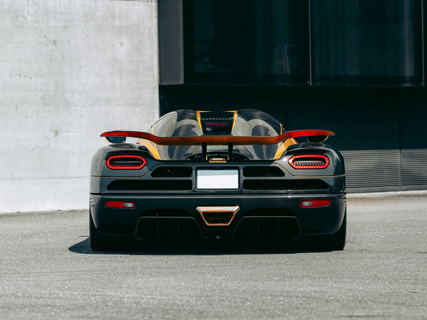 PREORDER VMB x Miniature Planet 1:18 Koenigsegg Agera S 'Hundra'