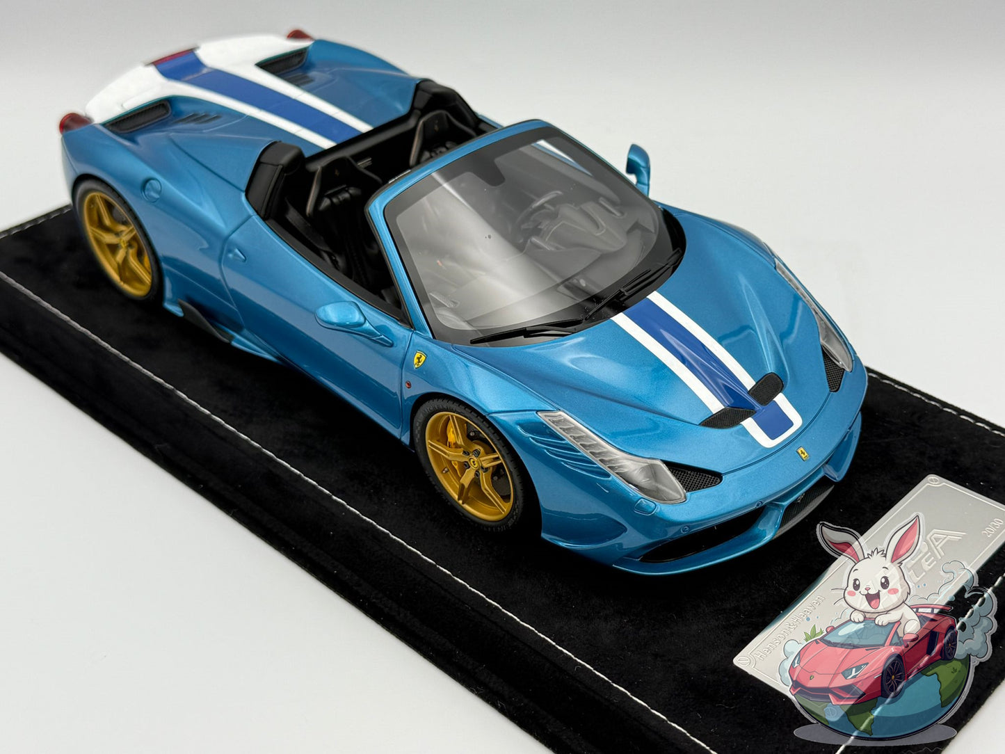 HH Model 1:18 Ferrari 458 Speciale Aperta (Artemis Green - Gold Wheels)