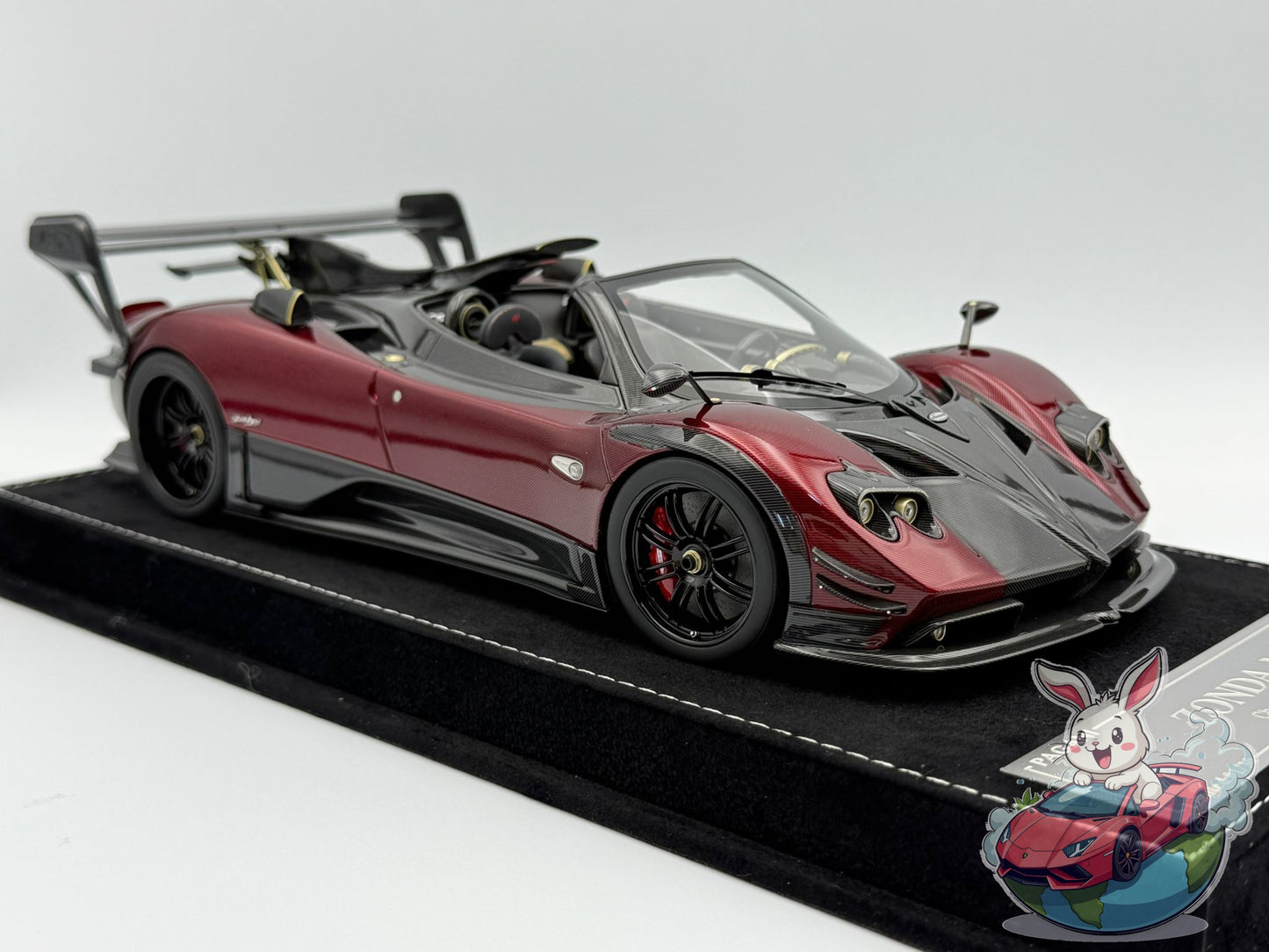 HH Model 1:18 Pagani Zonda MY Roadster (Red)
