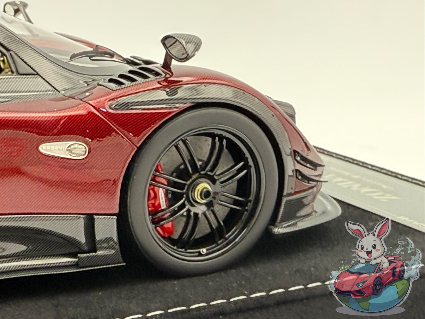 HH Model 1:18 Pagani Zonda MY Roadster (Red)