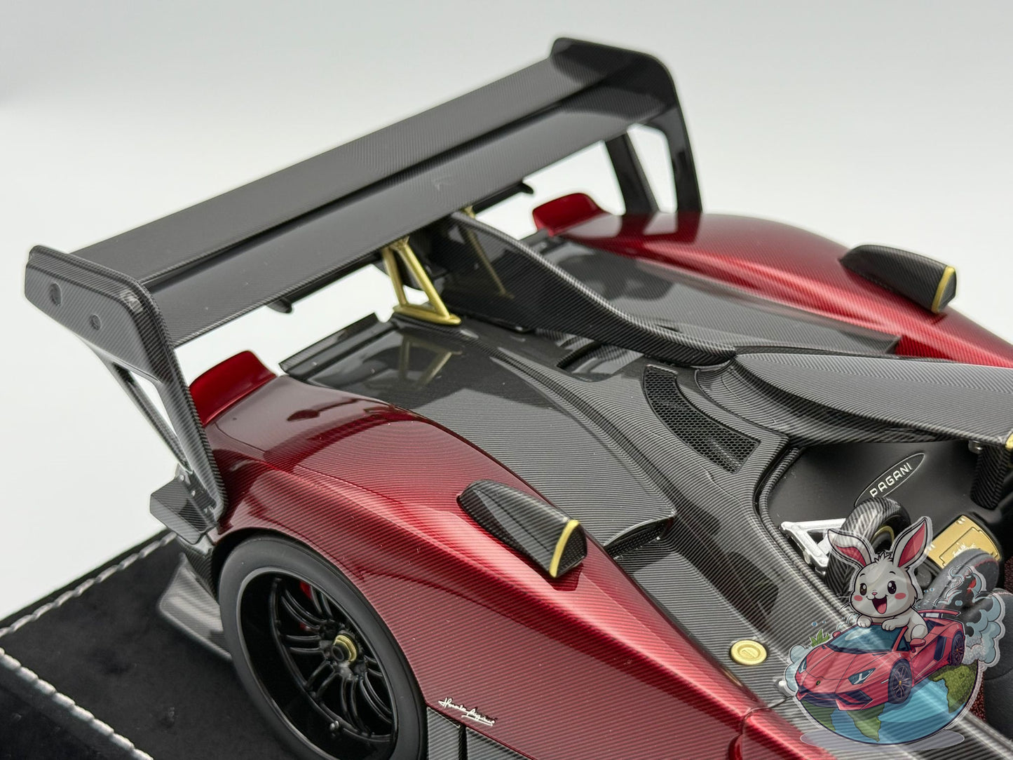 HH Model 1:18 Pagani Zonda MY Roadster (Red)