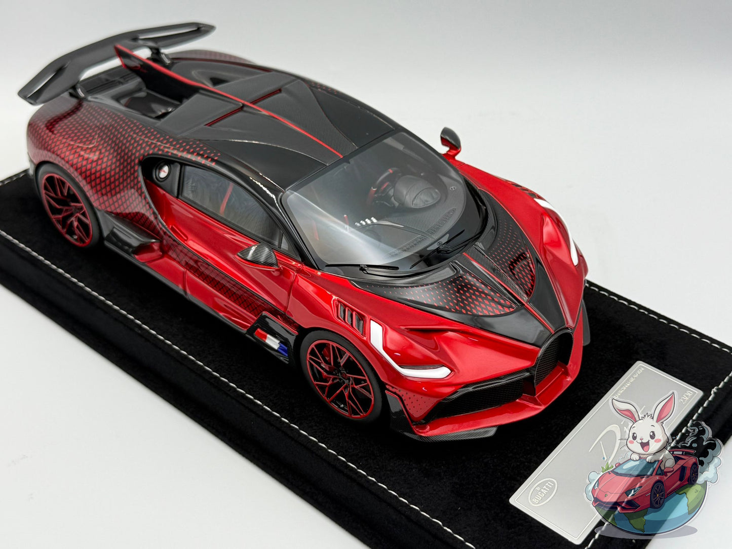 Henson & Heaven 1:18 Bugatti Divo 'Ladybug'