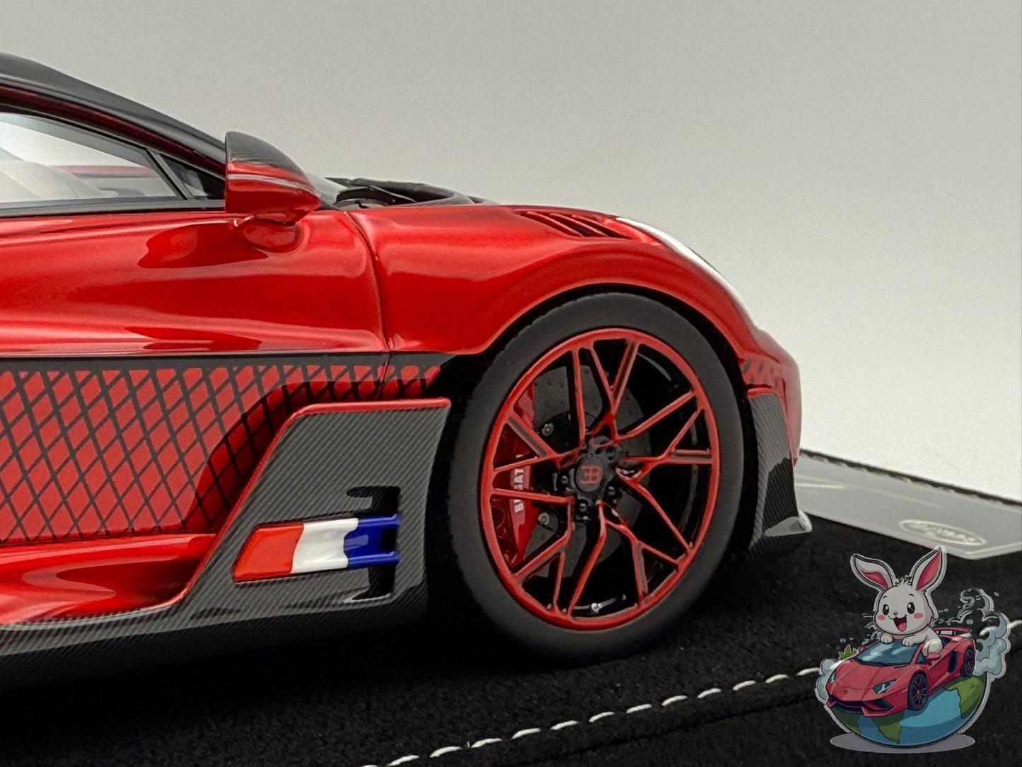 Henson & Heaven 1:18 Bugatti Divo 'Ladybug'
