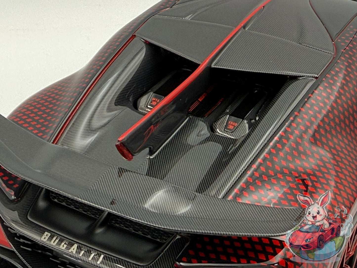 Henson & Heaven 1:18 Bugatti Divo 'Ladybug'