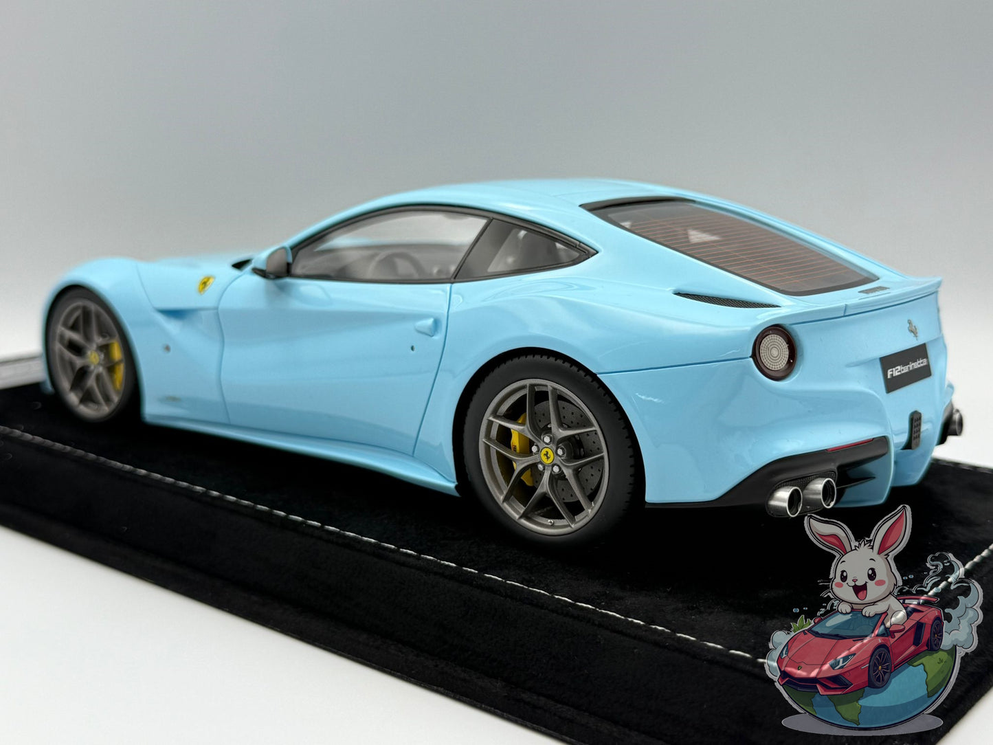 HH Model 1:18 Ferrari F12 Berlinetta (Azzurro La Plata)