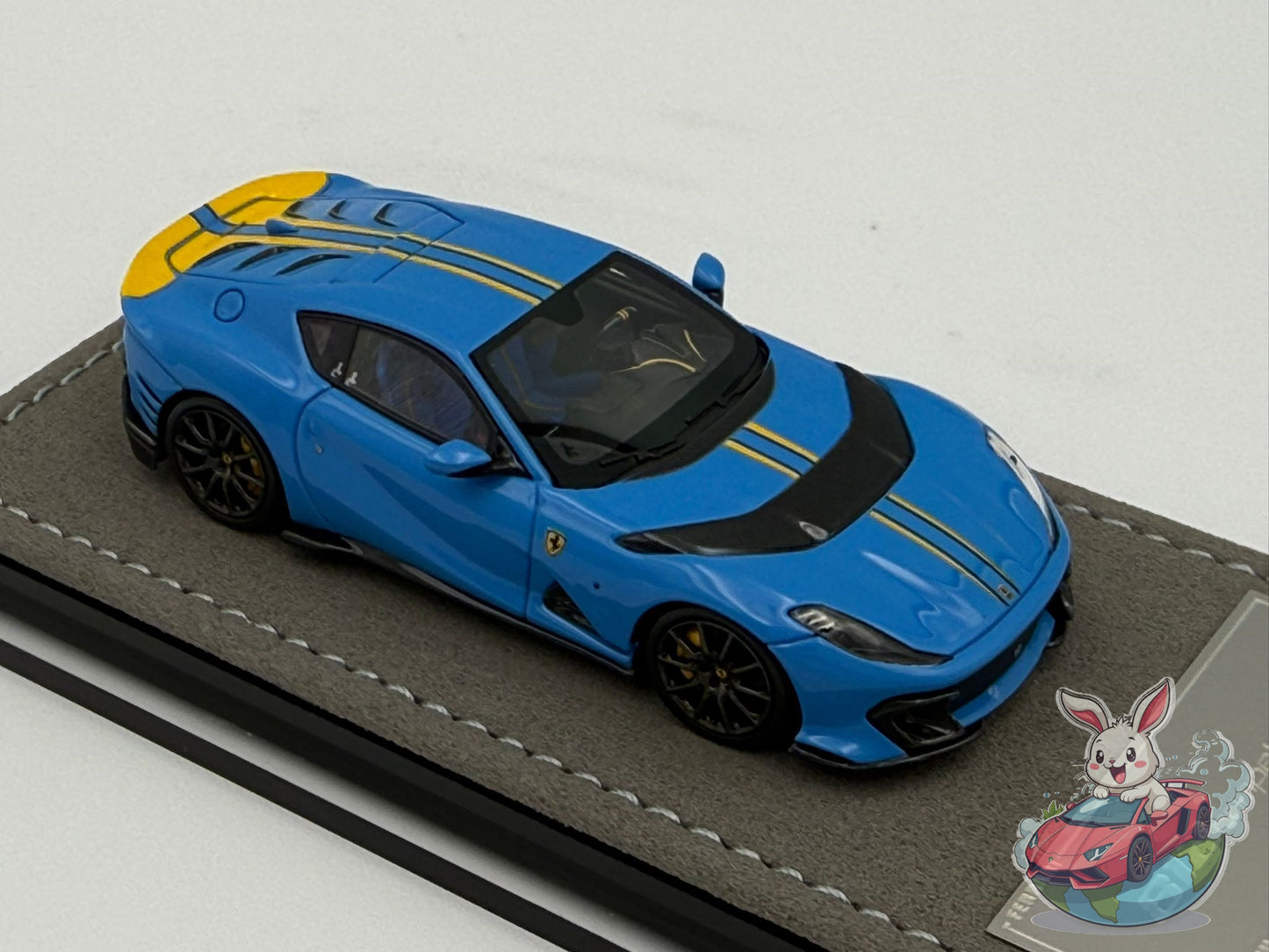 Henson & Heaven 1:64 Ferrari 812 Competizione (Azzurro Dino)